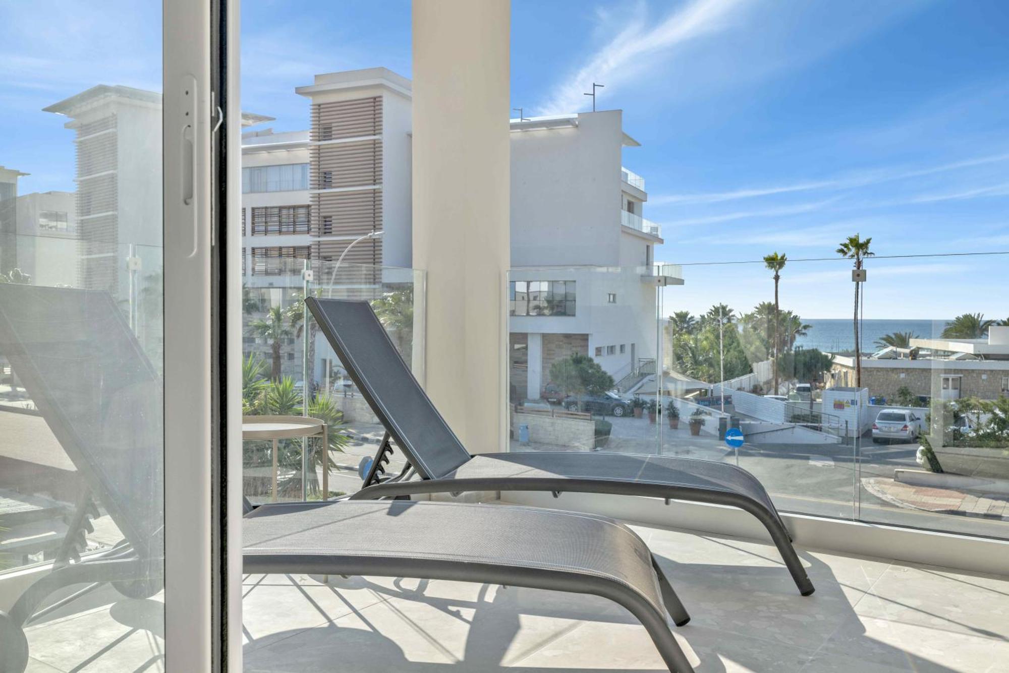Апартаменты Phaedrus Living: Seaview Luxury Flat Limnaria 150 Пафос Экстерьер фото