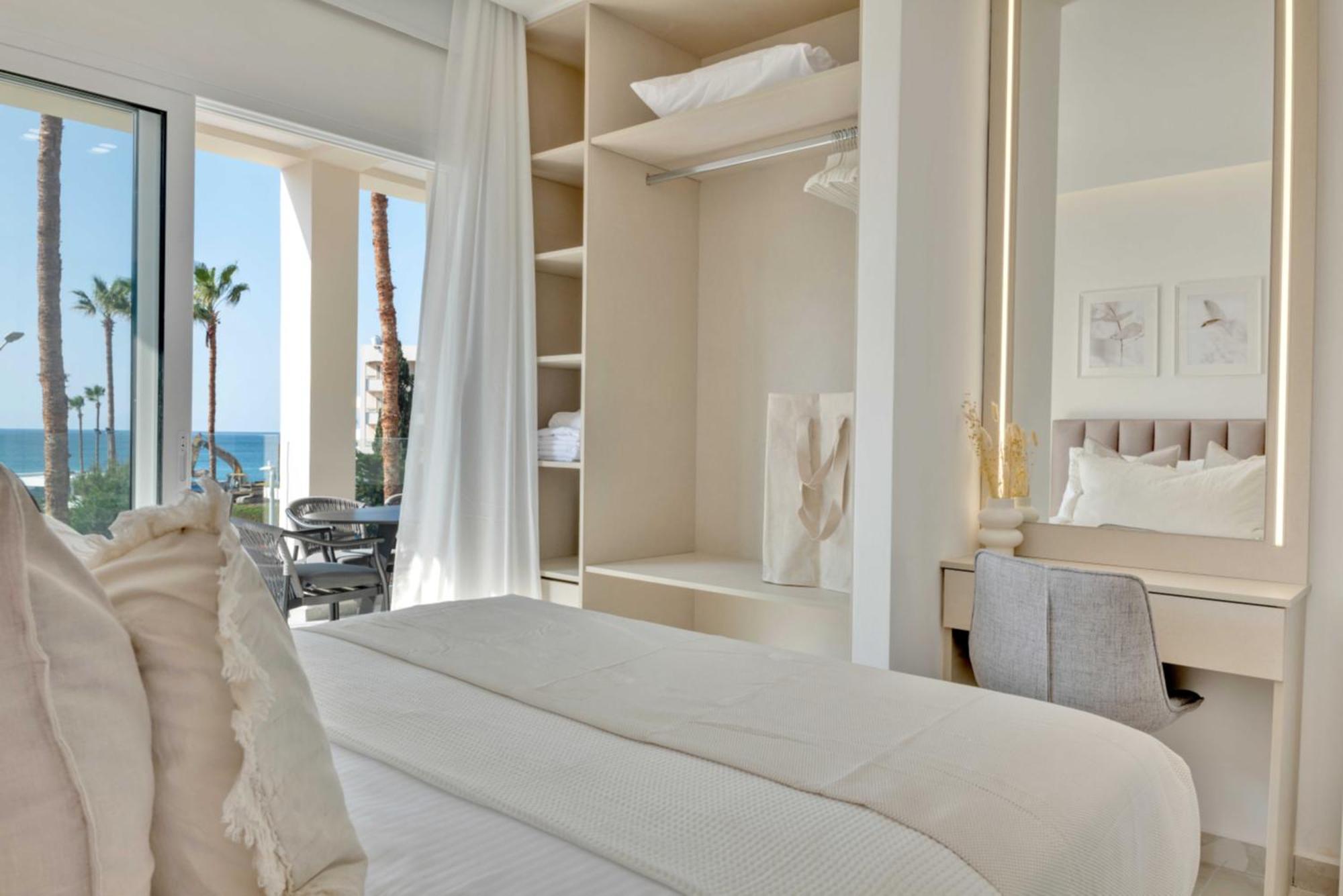 Апартаменты Phaedrus Living: Seaview Luxury Flat Limnaria 150 Пафос Экстерьер фото