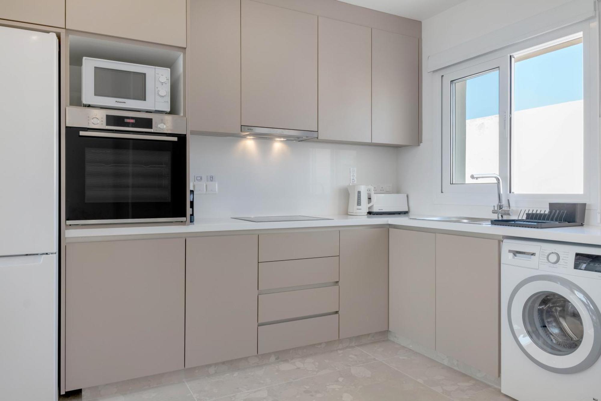 Апартаменты Phaedrus Living: Seaview Luxury Flat Limnaria 150 Пафос Экстерьер фото